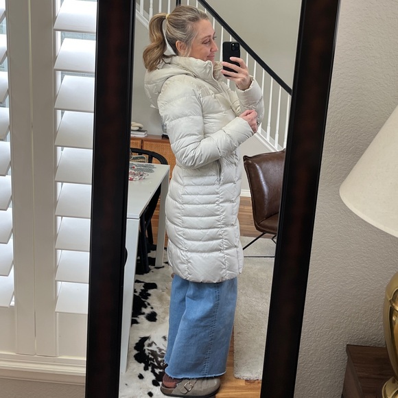 The North Face women’s cream 550 down filled parka size Small - Picture 3 of 15